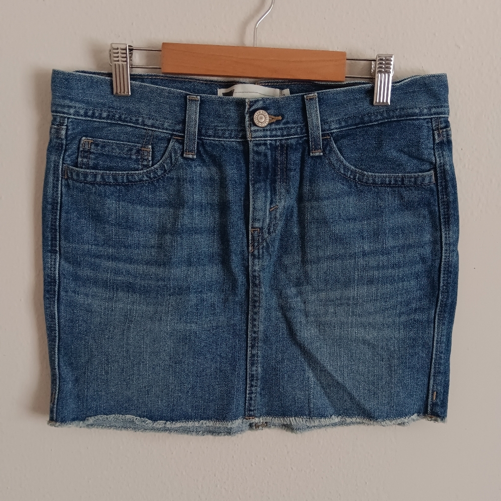 Levi’s Raw Hem Mini Denim Skirt